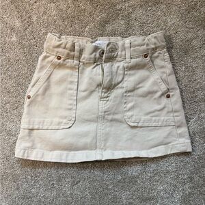 Stylish Cream Mini Skirt, size 9